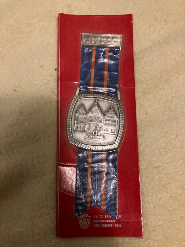 Vintage 1972 German Volksmarch Medal With Ribbon Frankfurt Romer Sealed