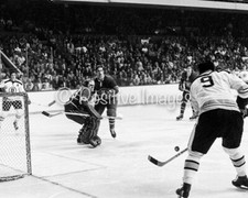 B W 8x10 photo of Montreal Canadiens star goalie Ken Dryden 3 Vol. 2