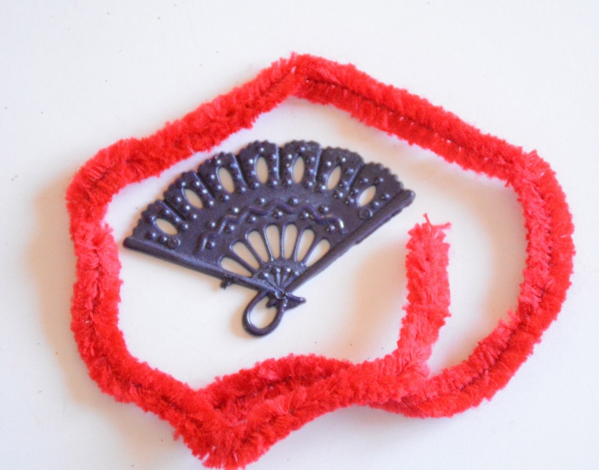 Red Hat Miniatures Purple Fan Red Boa Scrap Book Gift Bags