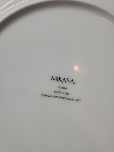 2 Mikasa Bone China CIARA White 11" Dinner Plates Euc BEAUTIFUL Bin 71 - Picture 5 of 5
