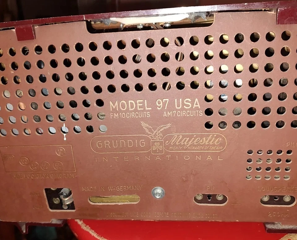 Radio Grundig Modelo 97 EE. UU. De Colección Tubos Funciona/Se Necesita Reparación Foto 2 de 4