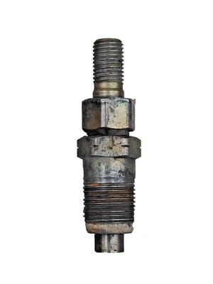 INJECTEUR TOYOTA AURIS PHASE 2 2010 1.4 D4D 90ch 66kw - Photo 1/4
