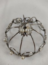 VINTAGE WHITE FAUX PEARL METAL HAIR BUN HOLDER 1950'S WEDDING SPIRAL CROWN
