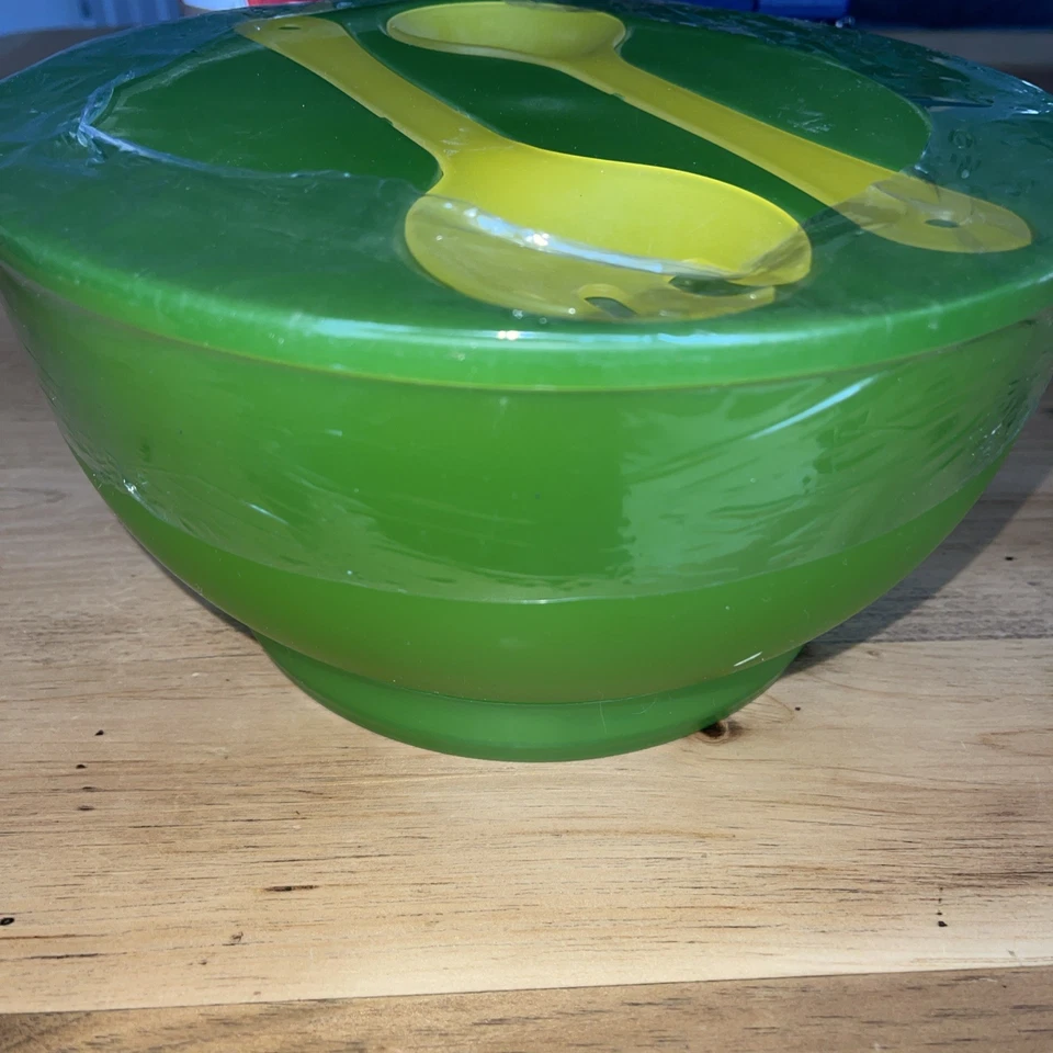 Crate and Barrel Chill Salad Serving Bowl Set Green Portable Outdoor Picnic - Image 2 of 4