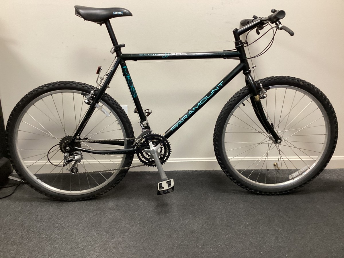 Paramount Schwinn Mountain Bike Size Large --Vintage 90's MTB Paramount Schwinn Mountain Bike Size Large --Vintage 90's MTB