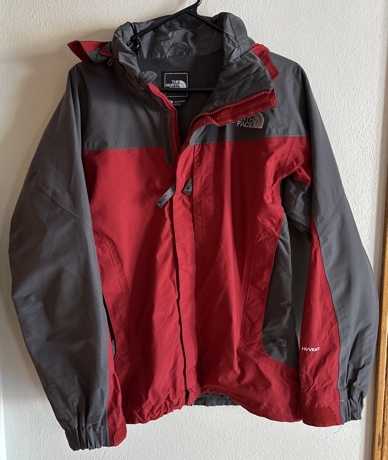 The North Face Men's Gray/Burgundy Insulated Liner Multi-Zip Hyvent Jacket Sz S