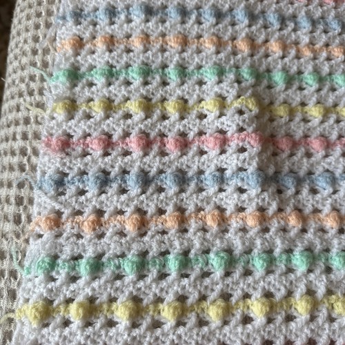 VTG Sml Hand Crochet Pastel Colors Polka Dot/Striped Baby Afghan Blanket Throw - Picture 2 of 4
