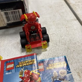 LEGO DC Comics Super Heroes: Mighty Micros: The Flash vs. Captain Cold (76063)