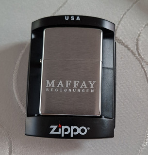 Zippo USA Feuerzeug MAFFAY BEGEGNUNGEN in Display/Verpackung