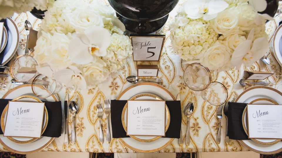 Sobreposição de mesa quadrada dourada Cartier 90 x 90" festa casamento evento - Imagem 3 de 3