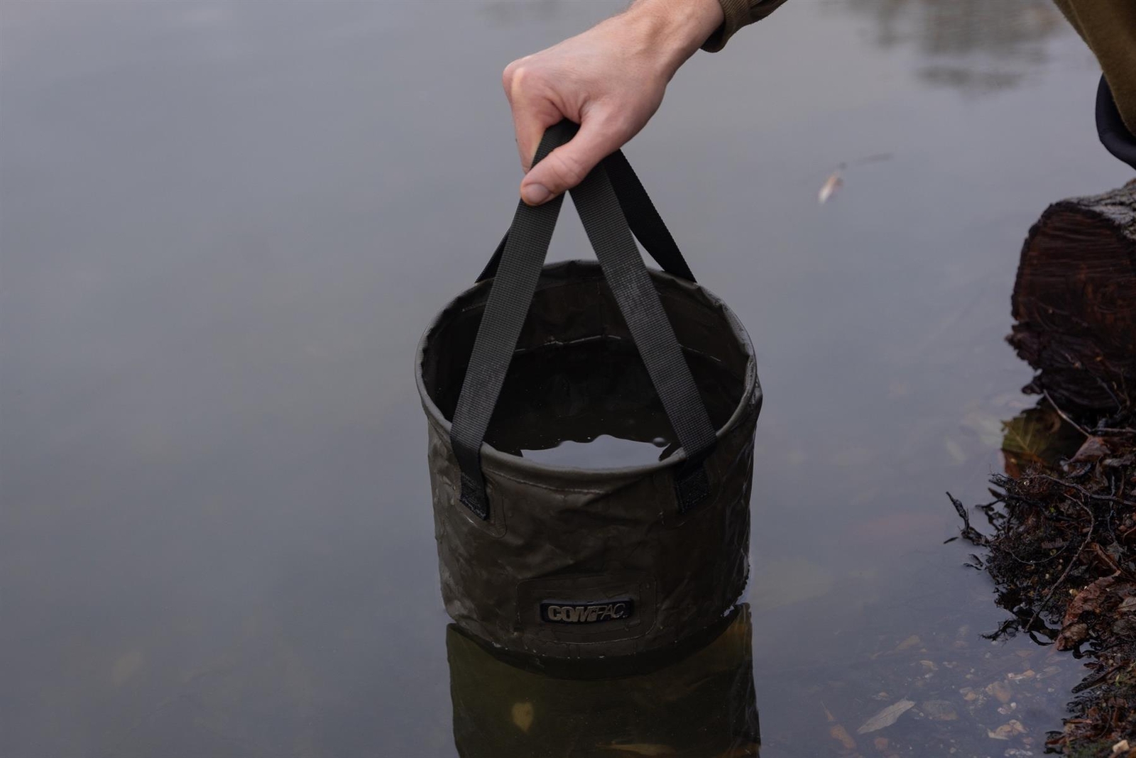 Korda Compac Water Bucket | Carp Fishing