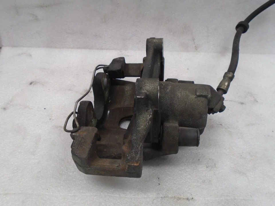 99-05 VOLKSWAGEN BEETLE ПЕРЕДНИЙ ВОДИТЕЛЬ ЛЕВЫЙ БОКОВОЙ ТОРМОЗ СУППОРТ OEM DK702117 - Изображение 4 из 4