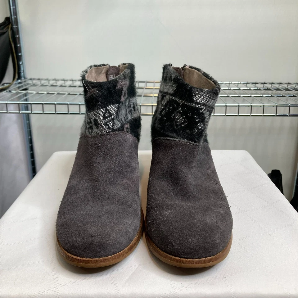Botines TOMS’ Para Mujer Gris Leila Azteca Talla 7 Tacón Grueso Borlas Western Foto 2 de 4