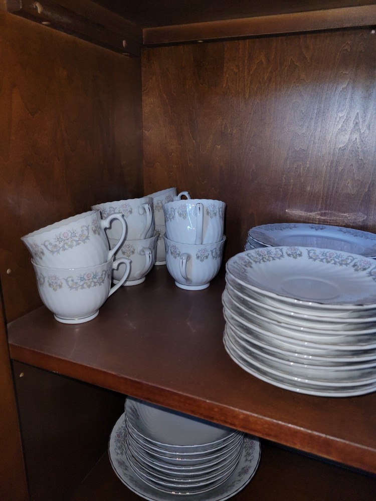 China Multicolor Floral Swirl Rim 45-Piece Dinnerware Set Made in China