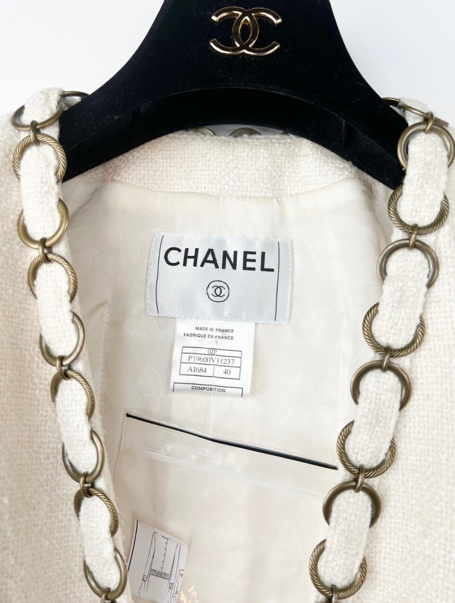 10K Mint Chanel 2002 Vintage Chain White Jacket Pant Suit 10K Mint Chanel 2002 Vintage Chain White Jacket Pant Suit