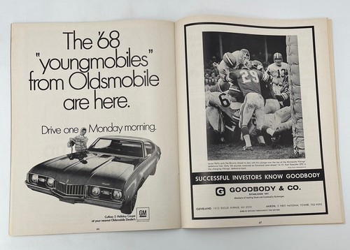 CLEVELAND BROWNS vs WASHINGTON REDSKINS Football Program NOV. 26, 1967 - Picture 3 of 3