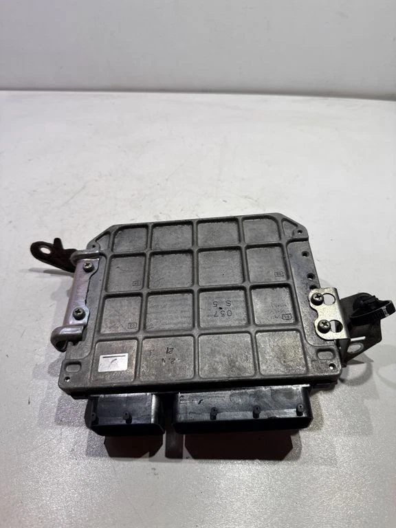 Centralina motore benzina/elettrica Lexus CT 200H 2013 -modulo 8966176030 73kW - Immagine 4 di 4