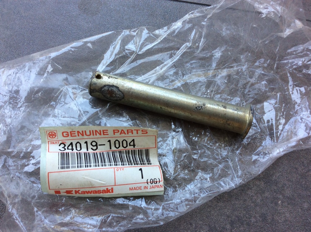 に*@様 AR FOR KAWASAKI AR125 CENTER STAND SHAFT NOS PART NUMBER 34019-1004