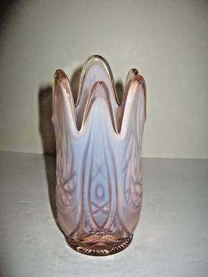 Westmoreland Buzz Lilac Pink Opalescent Glass Handkerchief Vase
