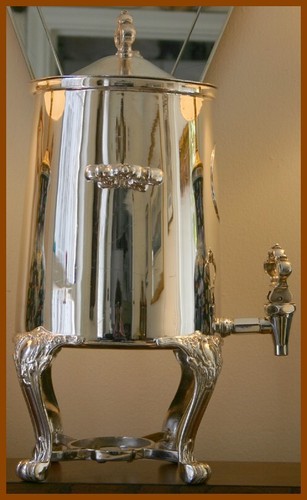 Beautiful NYC Park Plaza Hotel Silver Monogrammed Coffee Urn RARE! - NO RESERVE - Picture 7 of 8