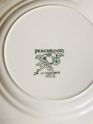 Johnson Brothers Peach Bloom 4 Pc Place Setting Dinner Plate Cup