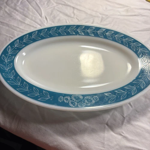 Vtg Corning Pyrex Turquoise Laurel Leaf Blue Grass Oval Glass Plate