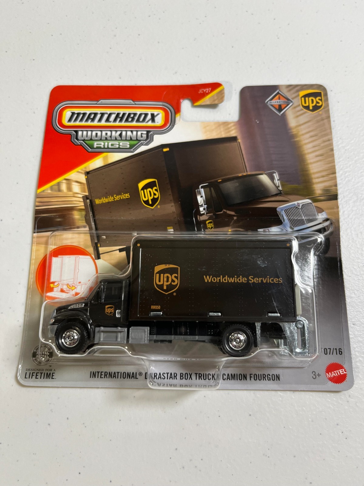 UPS international Durastar Box Truck Matchbox Working Rigs