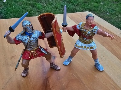Papo Roman Centurion Legionnaire Figures 2001 Historical Rome Vintage