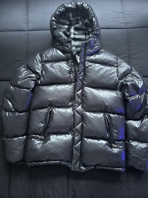 Burberry Men s Black Hooded Down Puffer Jacket Quilted Zip Logo Size M