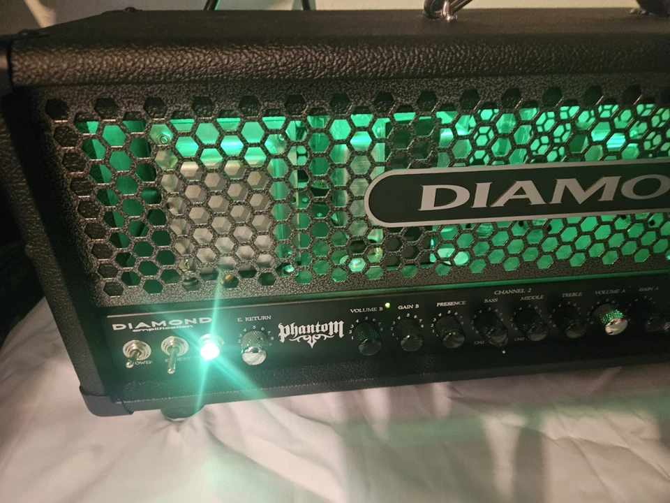 AMPLIFICADOR DE GUITARRA DIAMOND PHANTOM MUY BONITO Foto 2 de 4