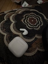 Apple Right Replacement AirPod - 4th Generation