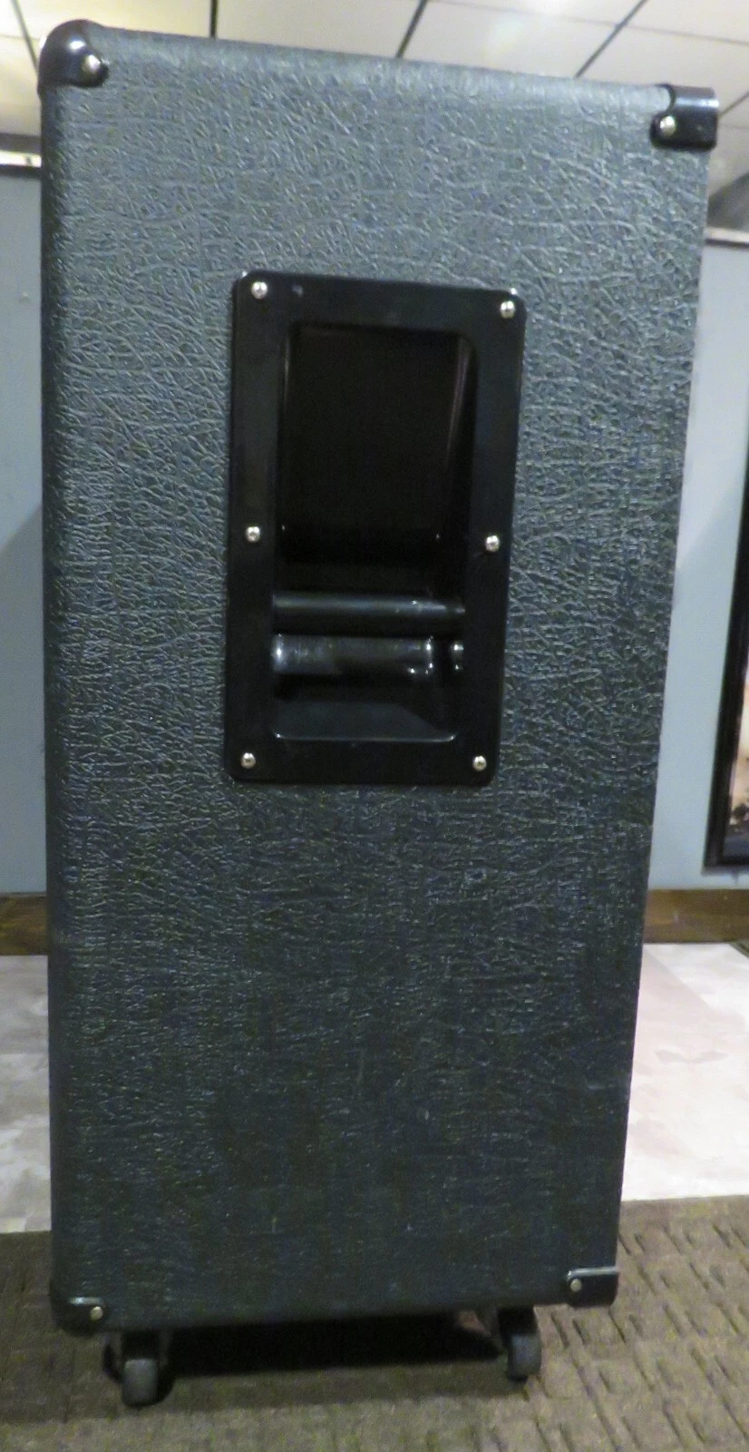 Picture 3 of 9