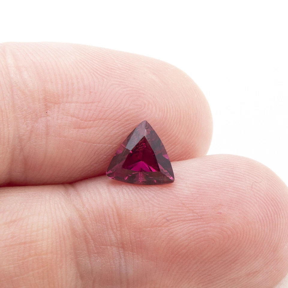 Granate rodolita 1,97 quilates Foto 2 de 2