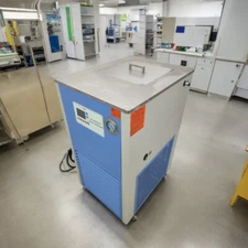 Low-Temperature Cooling Circulating Machine Lab Colling Equipment -104℉ Adjust