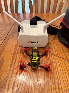 Emax Tinyhawk FPV Quadcopter RTF Bundle w/ Goggles Radio & Carry Case