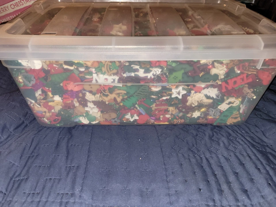 Jesse James Flatbacks/Botones - Nuevo - Juego de 30 Piezas - Tema de Navidad Foto 2 de 4