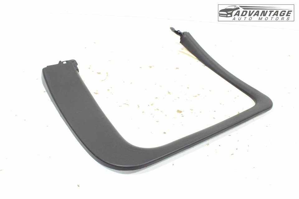 Chevrolet Silverado 1500 LD 2019 marco de ventana de puerta trasera derecha cubierta de moldura OEM Foto 3 de 4