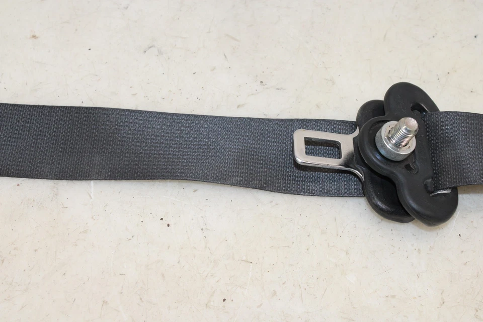 Cinturón de seguridad delantero izquierdo Subaru WRX STI 2015-2017 OEM NE77 Foto 4 de 4