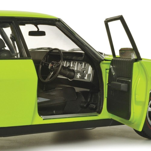 CLASSIC 1/18 Holden HQ Monaro GTS Sedan Barbados Green with Black Stripes #18839 - Picture 8 of 10