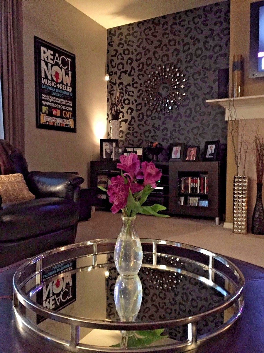 Cheetah Print Living Room Furniture This Woman's Leopard Decor Added