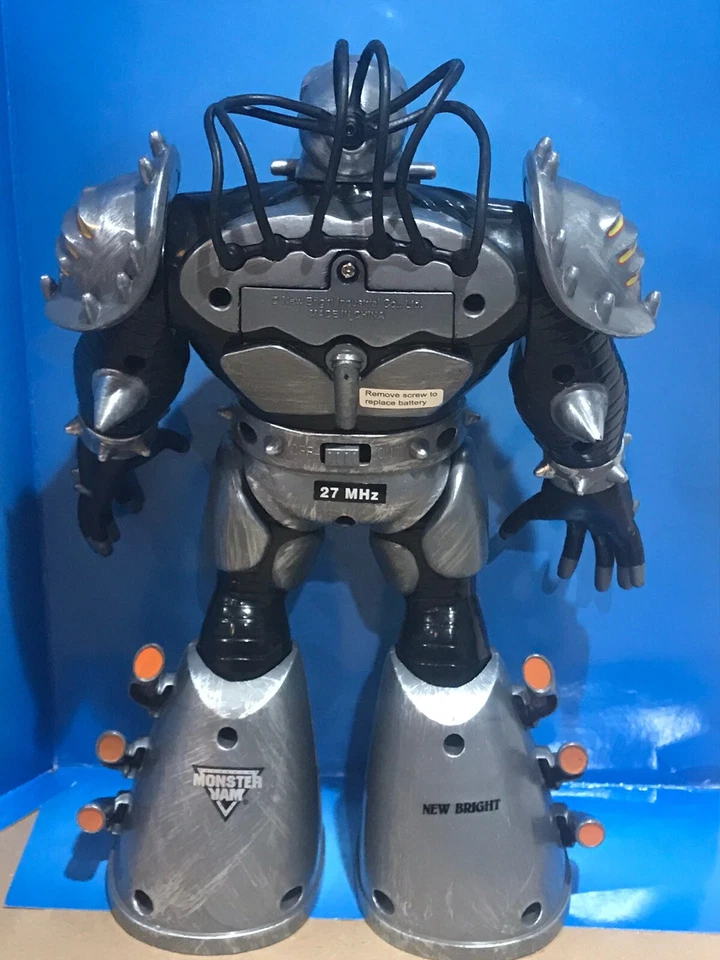 Nueva figura de acción Hasbro Bright Monster Jam, Max D, 10" Maximus. Raro Foto 2 de 2