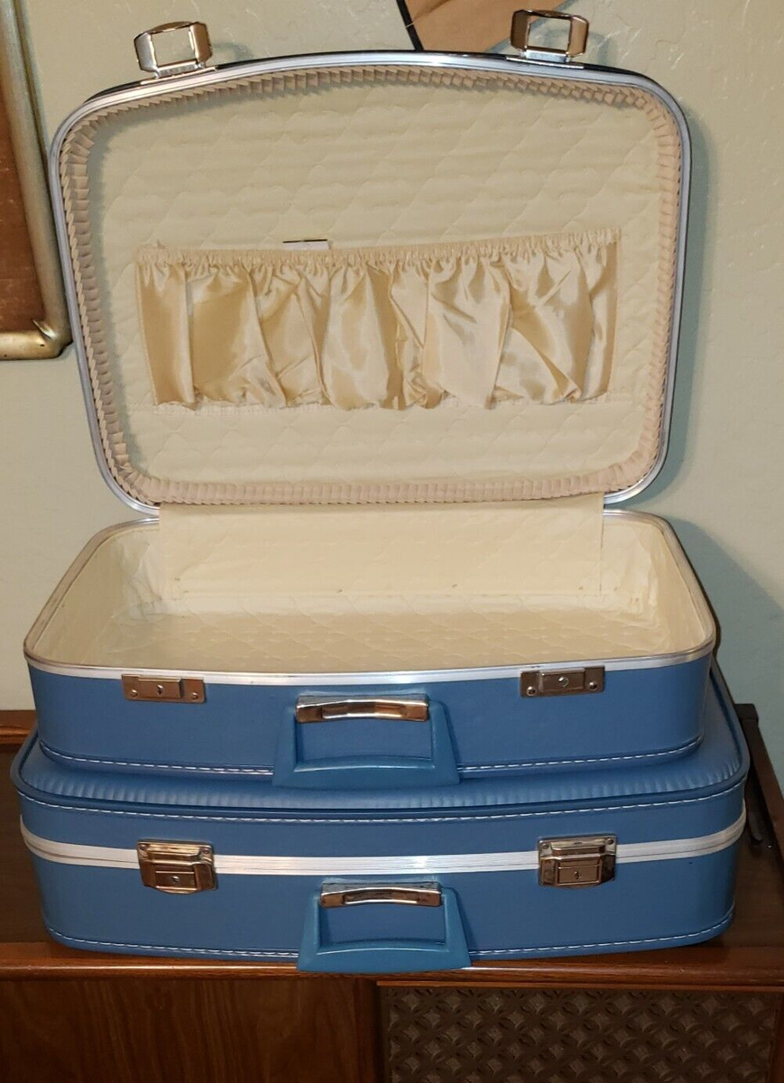 VINTAGE MCM 1970's POWDER BLUE HARD SHELL NESTING LUGGAGE