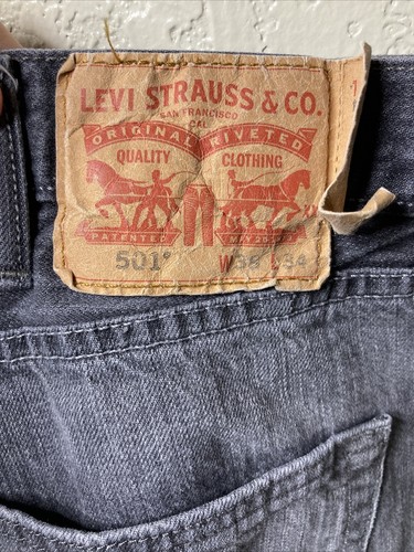 Levis 501 Jeans Mens Size 38x32 Button Fly Straight Leg Charcoal Black Grey - Picture 9 of 12