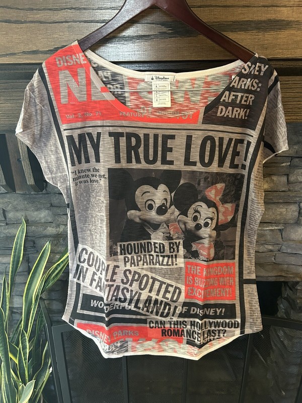 Disney Parks Shirt Womens M Mickey Minnie Mouse My True Love Newspaper