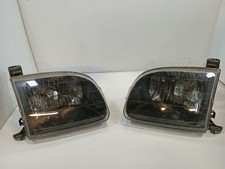 Aftermarket Headlight Pair From 2001 Toyota Tundra 11350840 Aftermarket Headlight Pair From 2001 Toyota Tundra 11350840