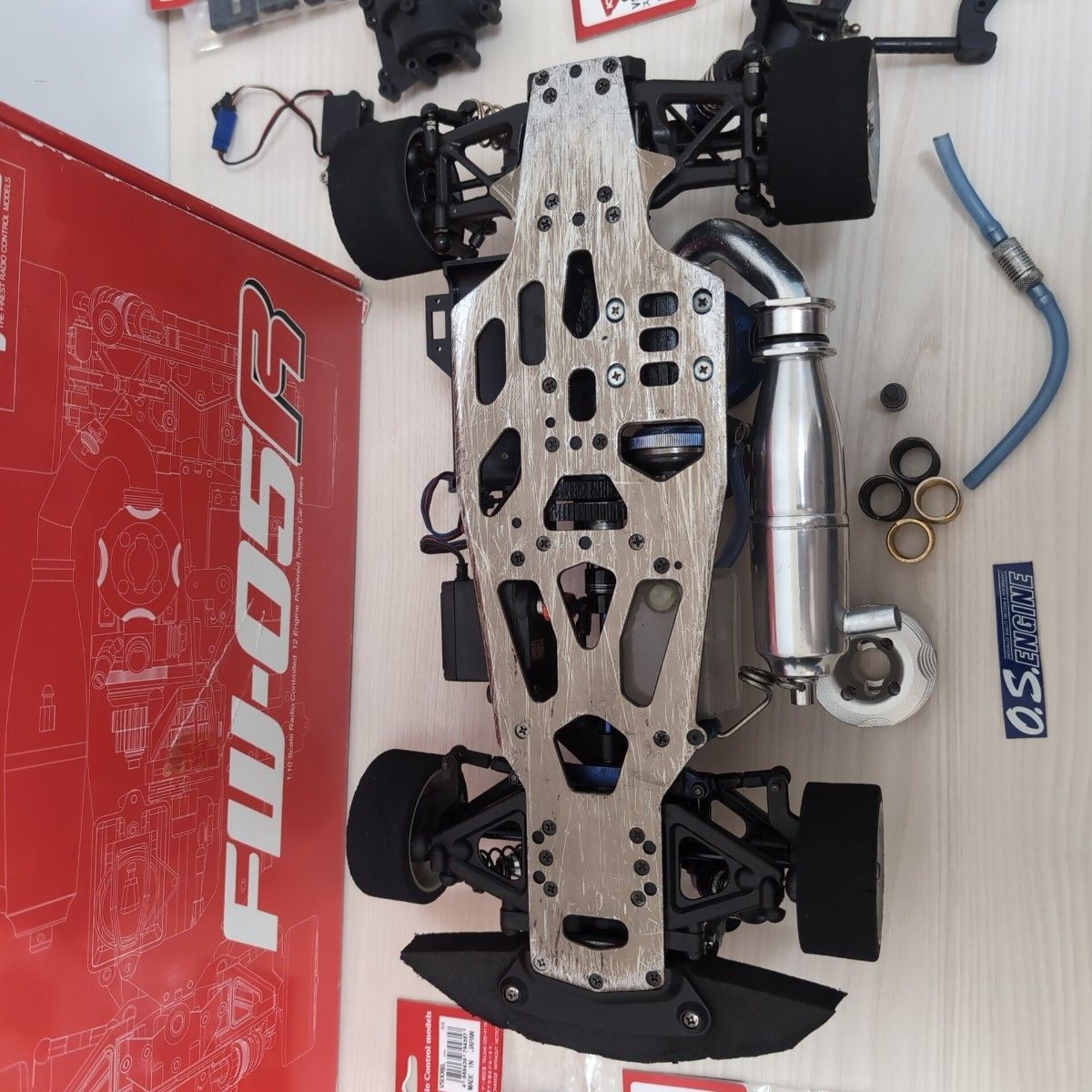 送料無料 京商 KYOSHO FW-05R O.S.エンジン搭載サンワ サーボ付 KYOSHO 1/10 FW-05R RC Car O.S.12TR Engine Sanwa Servo Muffler
