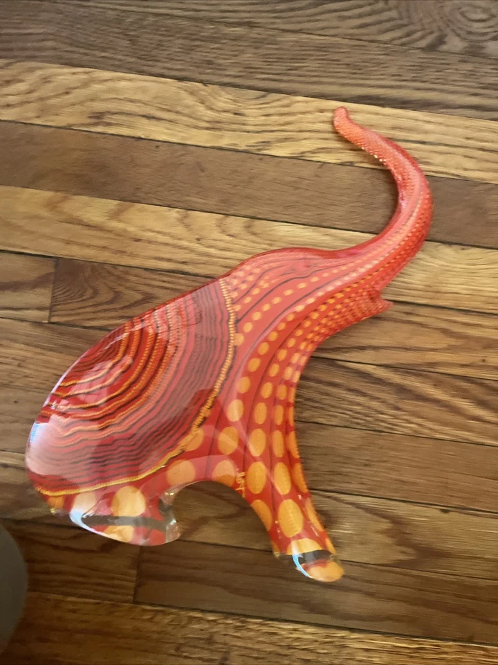 Abraham Palatnik -Brazil Mid Century Lucite Acrylic Elephant Op Art Sculpture - Image 3 of 4