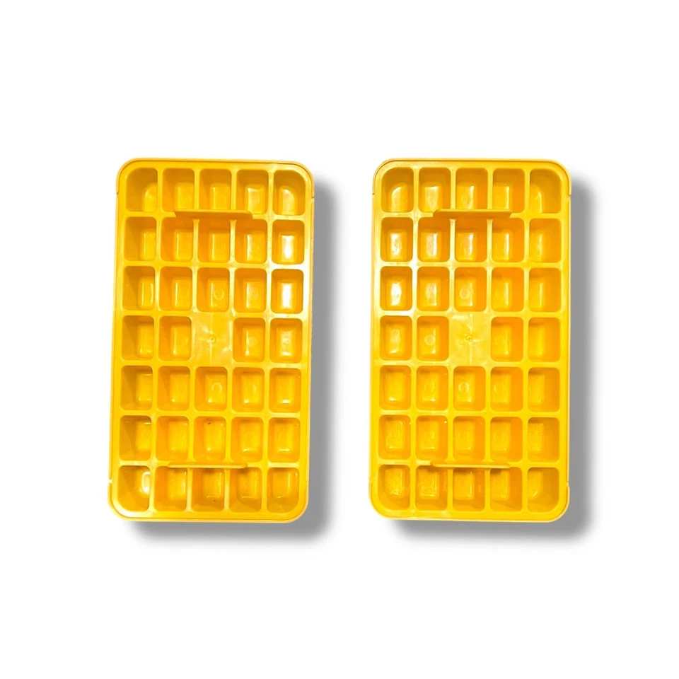 Lote 4 mini bandejas para cubitos de hielo de plástico duradero Foto 4 de 4