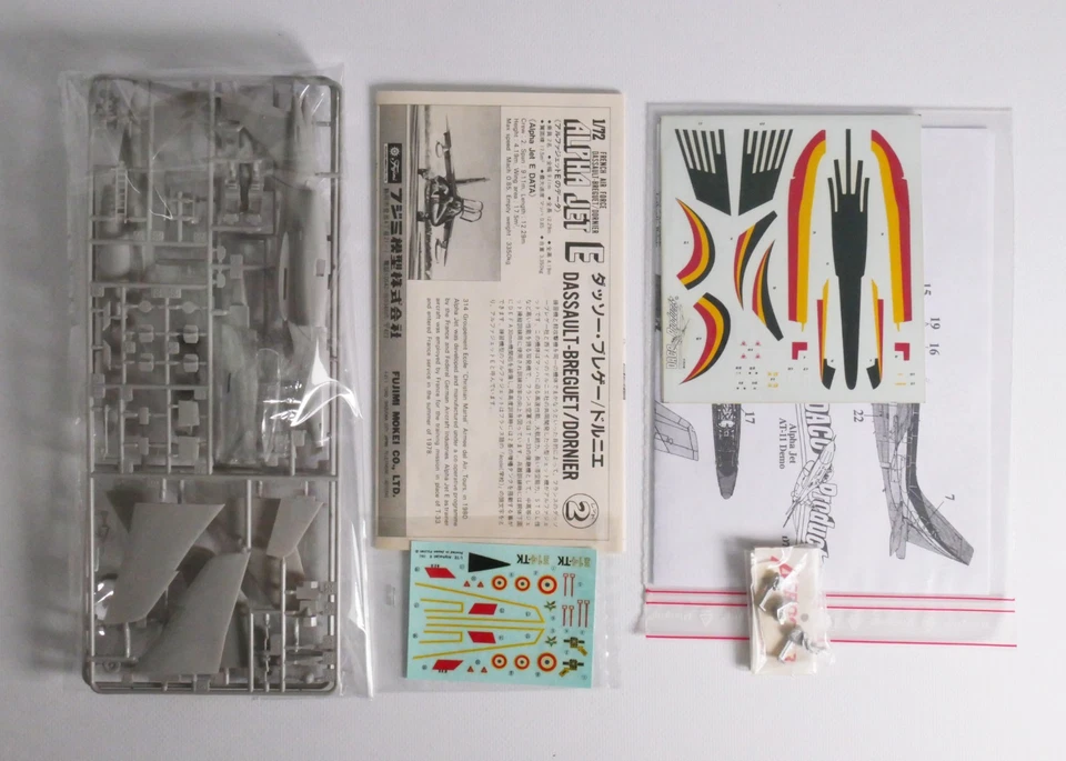 Fujimi -Dassault Dornier Alpha Jet 1/72 + Daco Decals + Aeroclub Ejection seats - Immagine 2 di 3