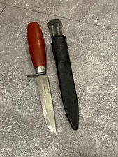 vintage Morakniv sweden Carbon steel -original sheath